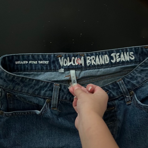 Volcom Brand Jeans, Stoned Mini Skirt, Size Medium - Picture 4 of 6